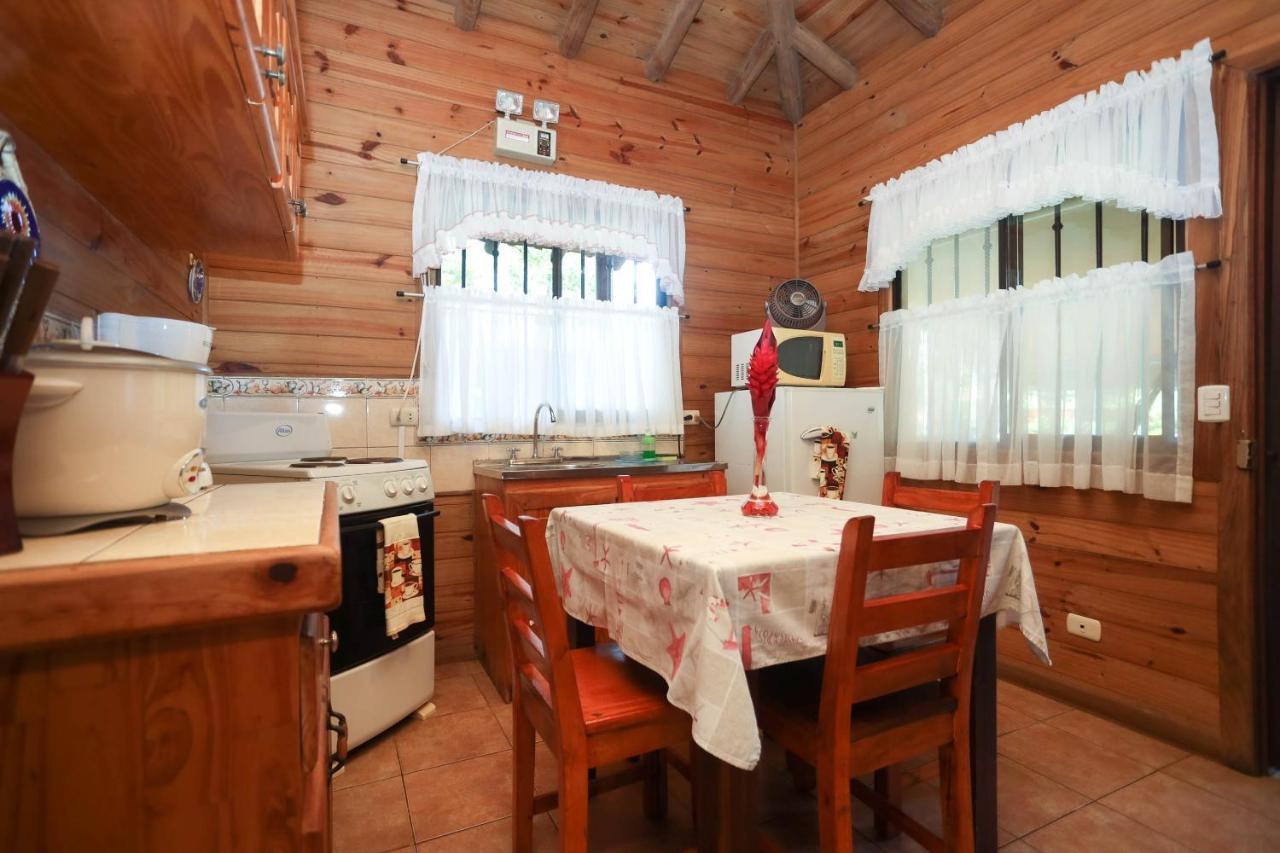 Casa Marcellino Lodge Cahuita Esterno foto