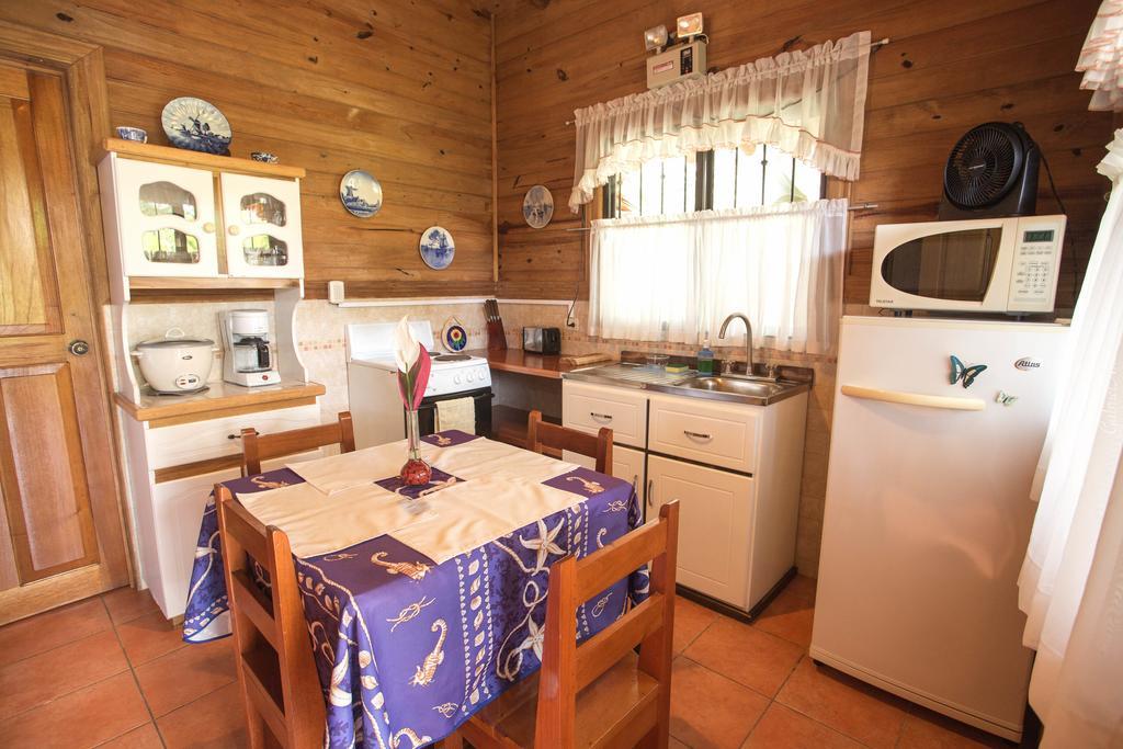 Casa Marcellino Lodge Cahuita Esterno foto
