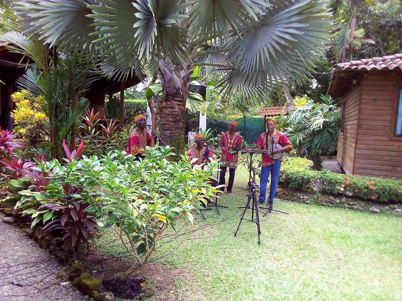Casa Marcellino Lodge Cahuita Esterno foto